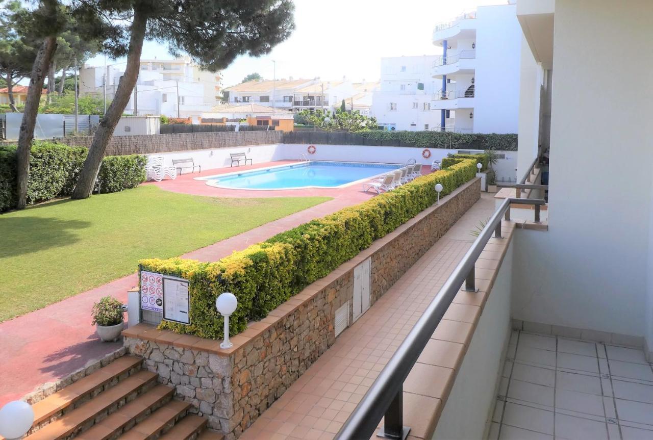 Apartaments Club Nautic L' Escala Extérieur photo