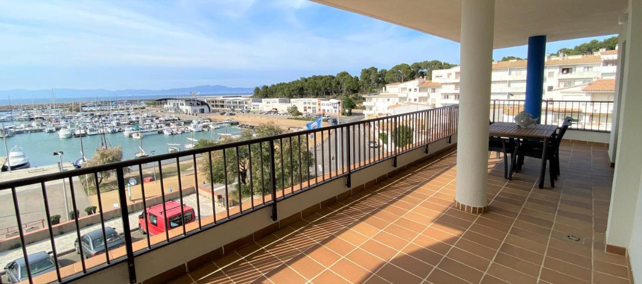 Apartaments Club Nautic L' Escala Extérieur photo