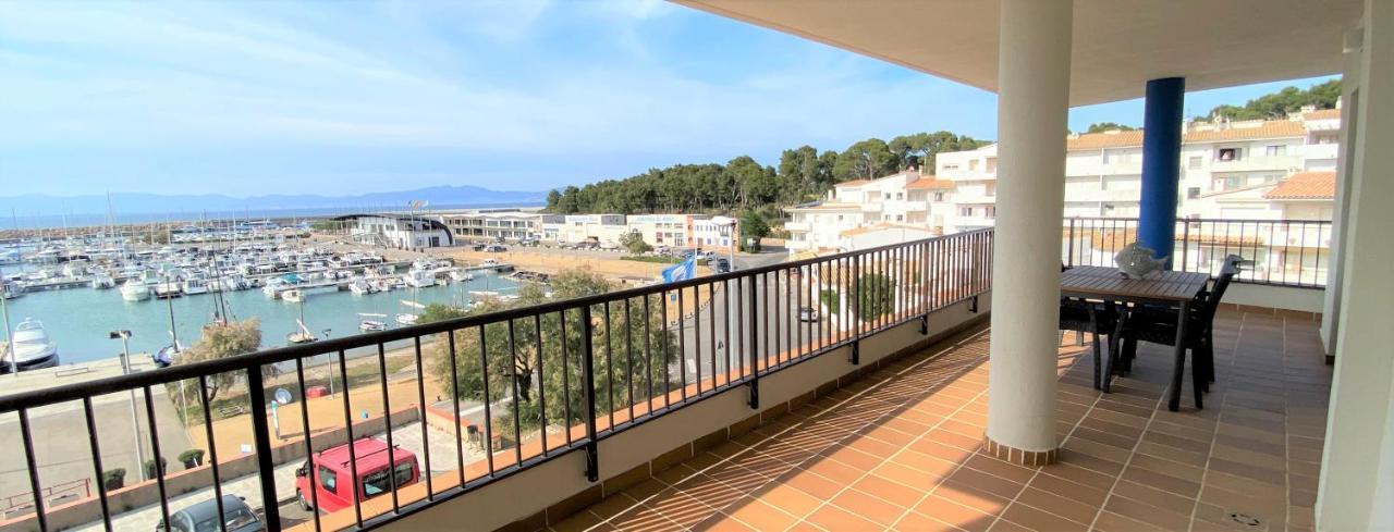 Apartaments Club Nautic L' Escala Extérieur photo