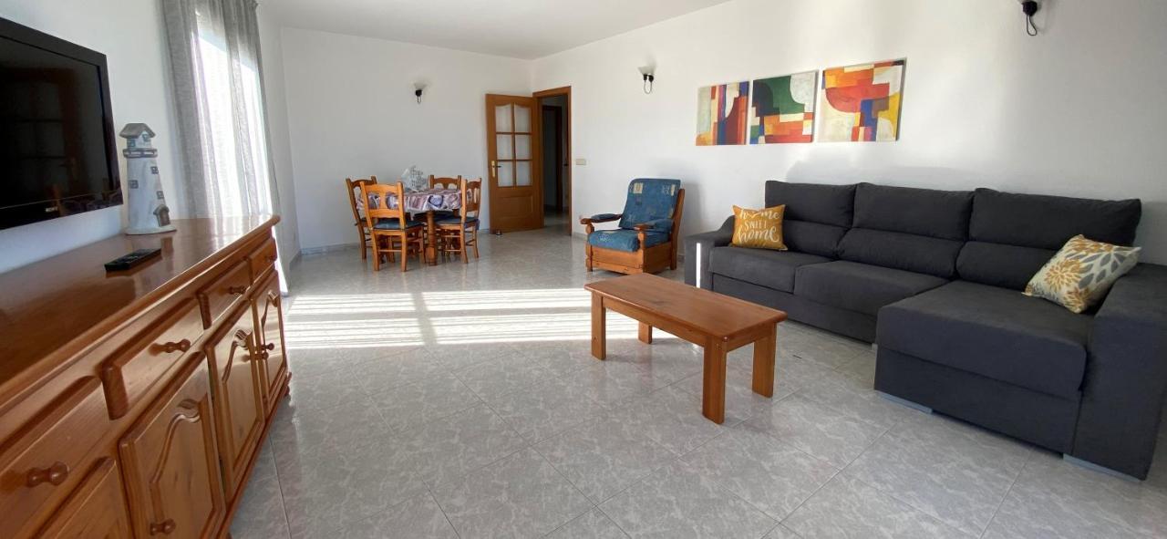 Apartaments Club Nautic L' Escala Extérieur photo