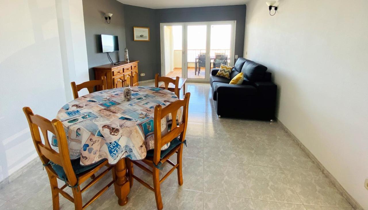 Apartaments Club Nautic L' Escala Extérieur photo
